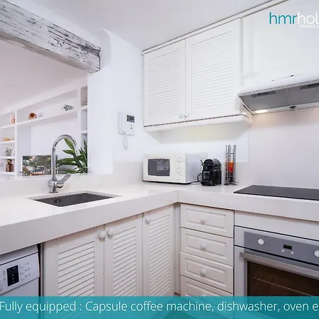 Luxury Penthouse Seaesta By Hmr Holidays Apartment